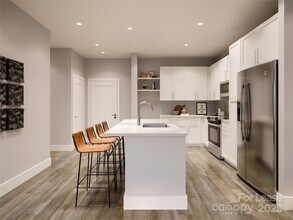 5701 Central Ave in Charlotte, NC - Building Photo - Building Photo