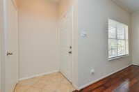 710 Bering Dr in Houston, TX - Building Photo - Building Photo