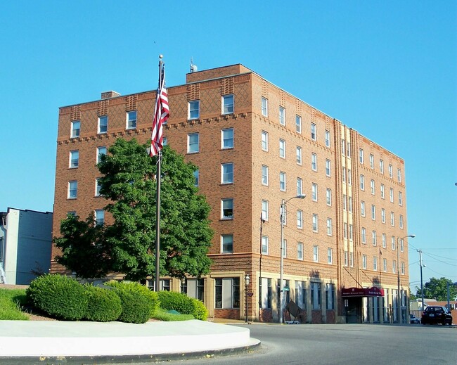 Lofts on the Square (Senior 55+)