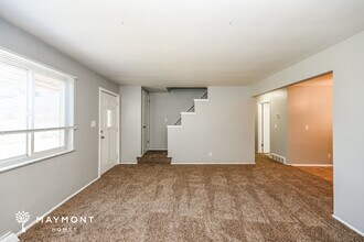 9238 Orangewood Dr in Cincinnati, OH - Building Photo - Building Photo