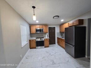 4106 Lockhart Dr in Jacksonville, FL - Building Photo - Building Photo
