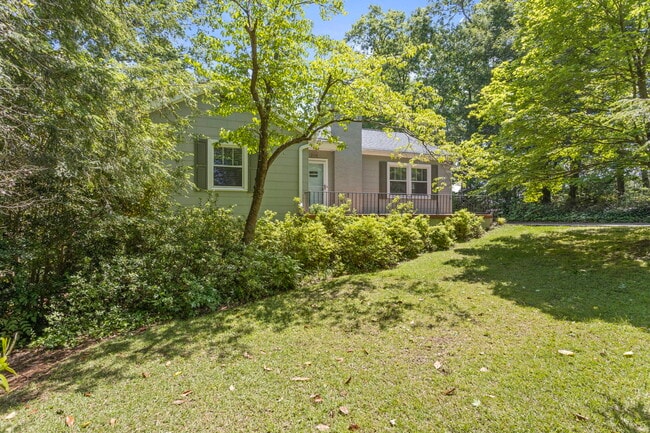 214 Waddell Rd, Unit B in Taylors, SC - Building Photo - Building Photo