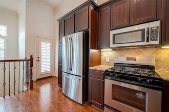 5608 Kansas St in Houston, TX - Building Photo - Building Photo