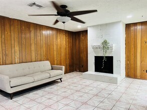 17131 Hewing Dr in Friendswood, TX - Building Photo - Building Photo