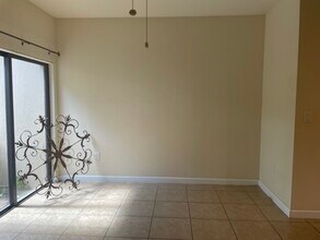 755 SE 32nd Terrace in Homestead, FL - Building Photo - Building Photo