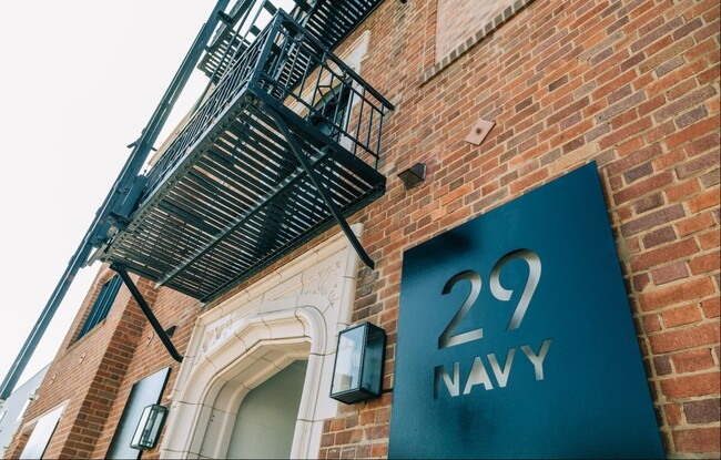 29 Navy in Venice, CA - Foto de edificio - Building Photo