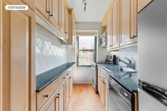 316 W 84th St in New York, NY - Building Photo - Building Photo