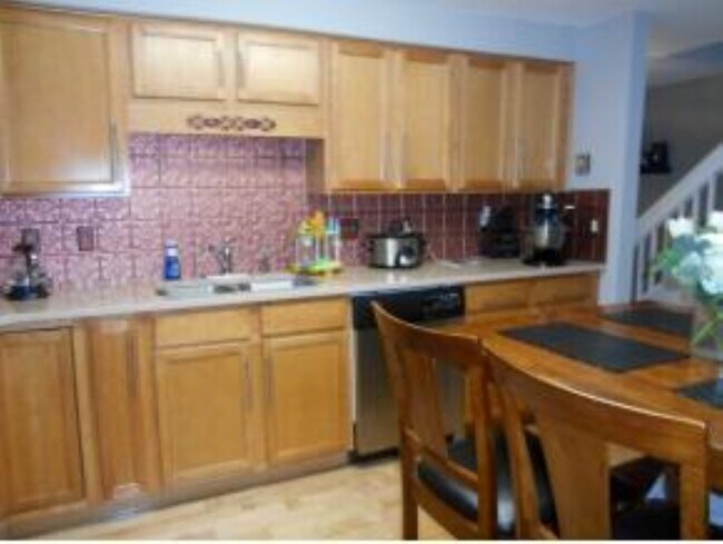 912 White Birch Ln in Endicott, NY - Building Photo - Building Photo