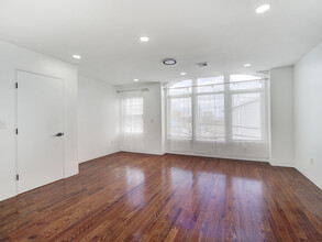 8310 Newkirk Ave, Unit 2 in North Bergen, NJ - Foto de edificio - Building Photo