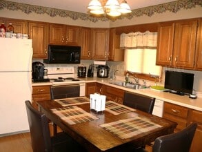 2721 S Maywood Dr in Sioux Falls, SD - Building Photo - Building Photo