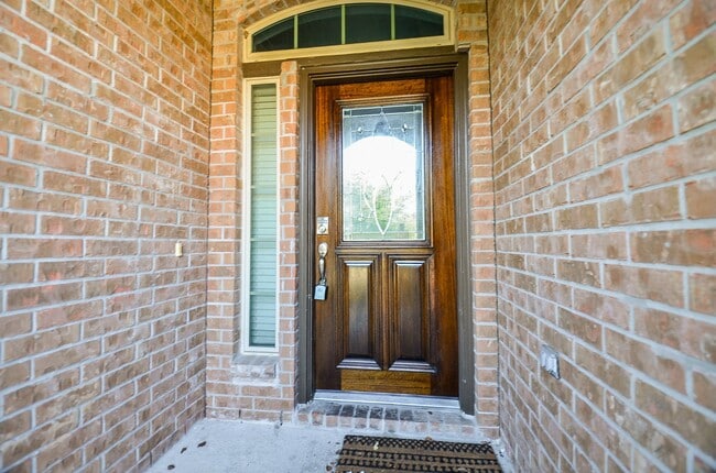 property at 4015 Prairie Landing Ln