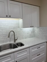 1390 Cedarwood Dr in Westlake, OH - Building Photo - Building Photo