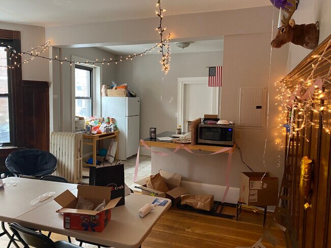 1066 Commonwealth Ave, Unit 24 in Boston, MA - Building Photo - Building Photo
