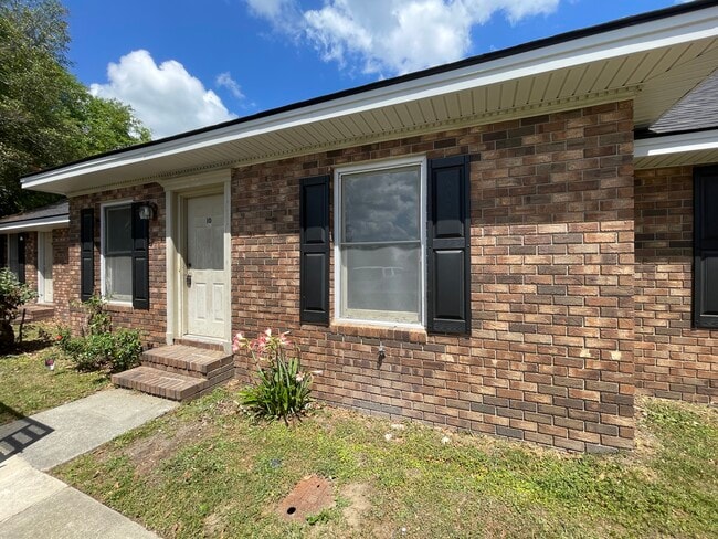 property at 100 Lanier Dr