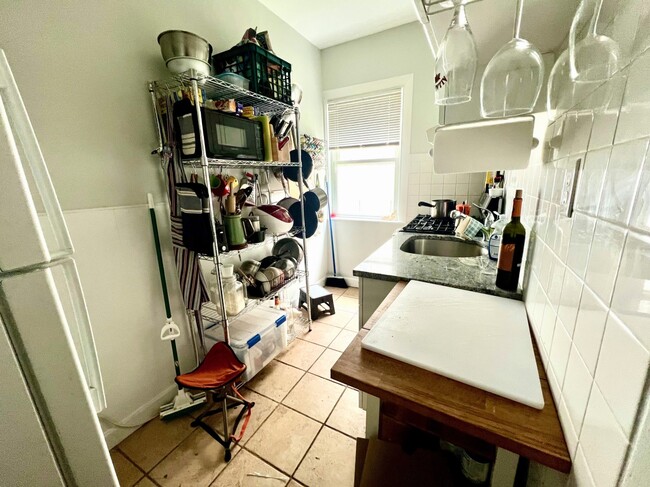 69 Raymond Ave, Unit 3 in Somerville, MA - Foto de edificio - Building Photo