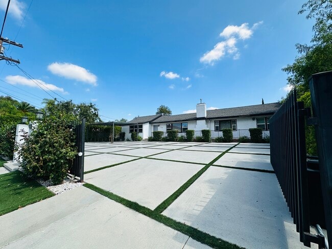 5148 Otis Ave, Unit 5148 A Otis Ave