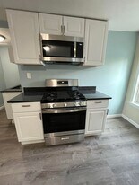 22 Pomeroy Ave in Pittsfield, MA - Building Photo