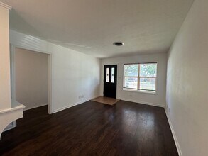 330 E Wilson Ave in Pilot Point, TX - Building Photo - Building Photo