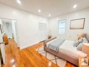 EAST 53 STREET, Unit 1 in Brooklyn, NY - Foto de edificio - Building Photo