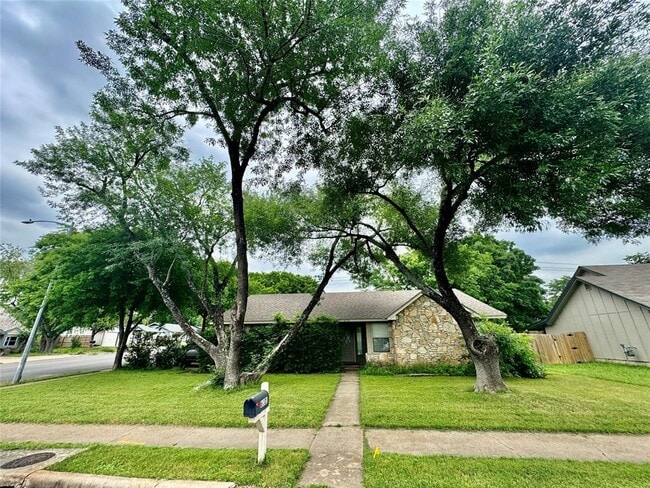 property at 6101 Woodhue Dr