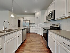 7112 Garrett Ct in Charlotte, NC - Building Photo - Building Photo