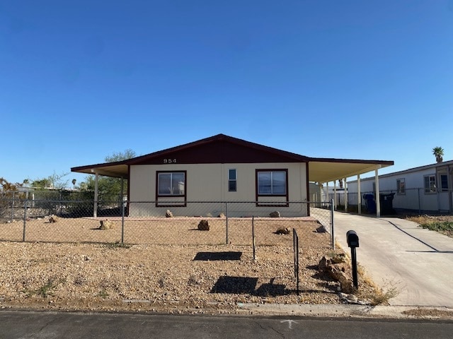 property at 954 Roadrunner Dr