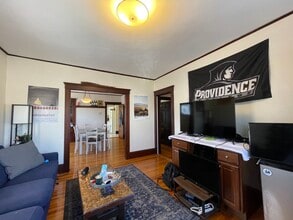 56 Hobson St, Unit 2 in Boston, MA - Foto de edificio - Building Photo