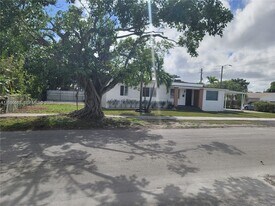 5410 SW 2nd St in Coral Gables, FL - Building Photo