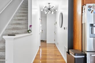 401 Avalon Pl in Cohoes, NY - Building Photo - Building Photo