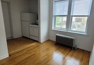 4414 N Whipple St in Chicago, IL - Foto de edificio - Building Photo