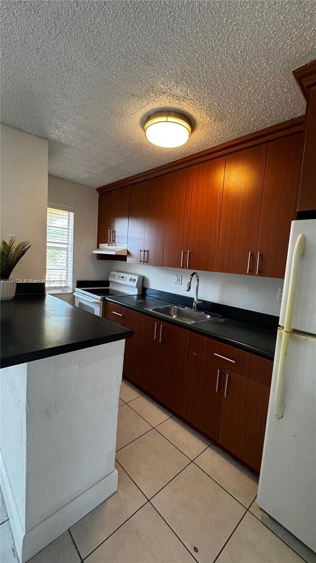 property at 4081 N Dixie Hwy
