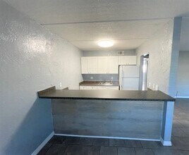 411 N Halifax Ave in Daytona Beach, FL - Building Photo - Building Photo