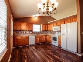 310 Imperial Dr in Hamilton, OH - Building Photo - Building Photo