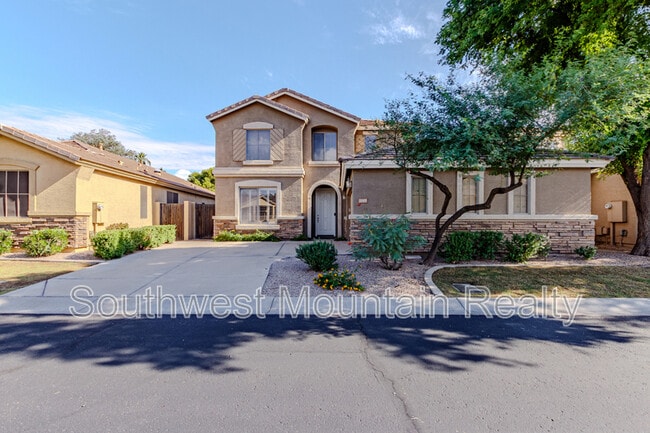property at 1149 N Cholla St