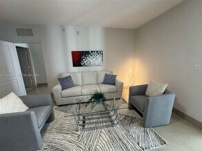 170 SE 14th St in Miami, FL - Building Photo - Building Photo