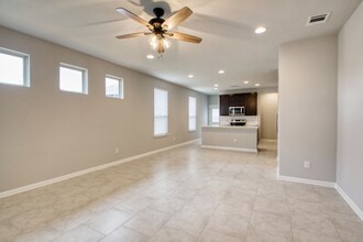 215 Kellys Heroes Way in Jarrell, TX - Building Photo - Building Photo