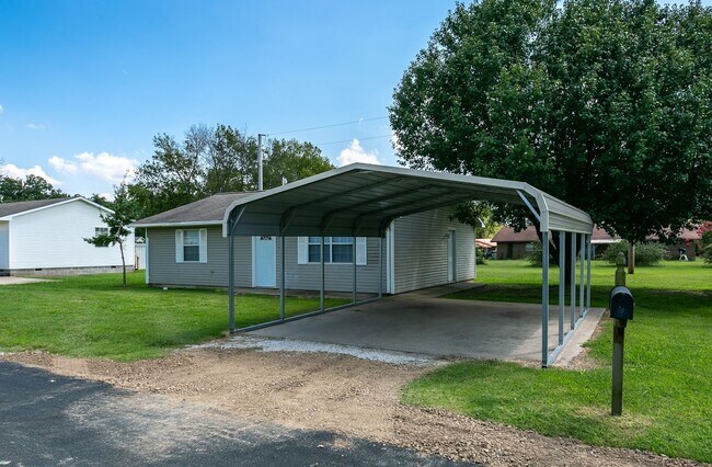 604 W Johnson in Stilwell, OK - Building Photo - Building Photo