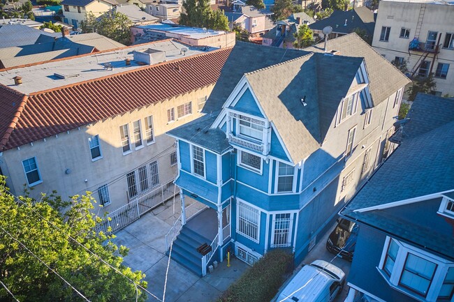 Victorian @ 11th Place in Los Angeles, CA - Foto de edificio - Building Photo