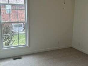 4236 N Woodstock Dr in Clarksville, TN - Building Photo - Building Photo