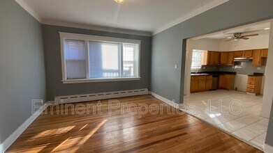 7324 S Oglesby Ave in Chicago, IL - Building Photo - Building Photo