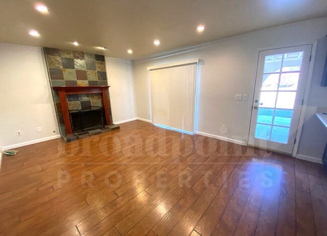 470 Via Arboles in San Marcos, CA - Building Photo - Building Photo