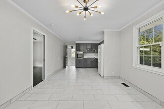 1347 Gibson Dr in Clarksville, TN - Building Photo - Building Photo