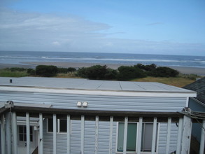 259 S Pacific St in Rockaway Beach, OR - Building Photo - Building Photo