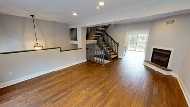 211 Katerina Dr in Monaca, PA - Building Photo - Building Photo