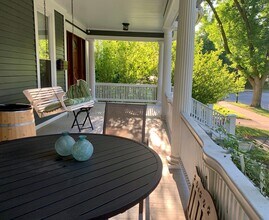 457 Park Ave, Unit Apt A in Rochester, NY - Foto de edificio - Building Photo