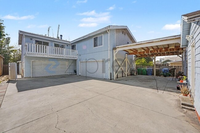 property at 927 Freeman Ave