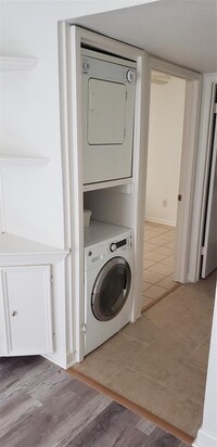 2350 Bering Dr photo'