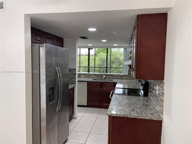 2961 SW 87th Ave in Davie, FL - Building Photo - Building Photo