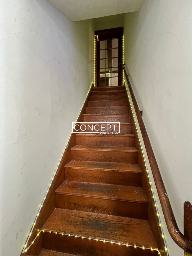 23 Moraine St in Boston, MA - Foto de edificio - Building Photo