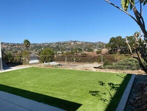 5245 E Falls View Dr in San Diego, CA - Building Photo - Building Photo